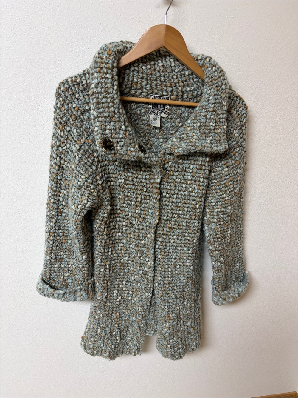 Curio Multi Speckled Knit snap-Front sweater. Women’s size M